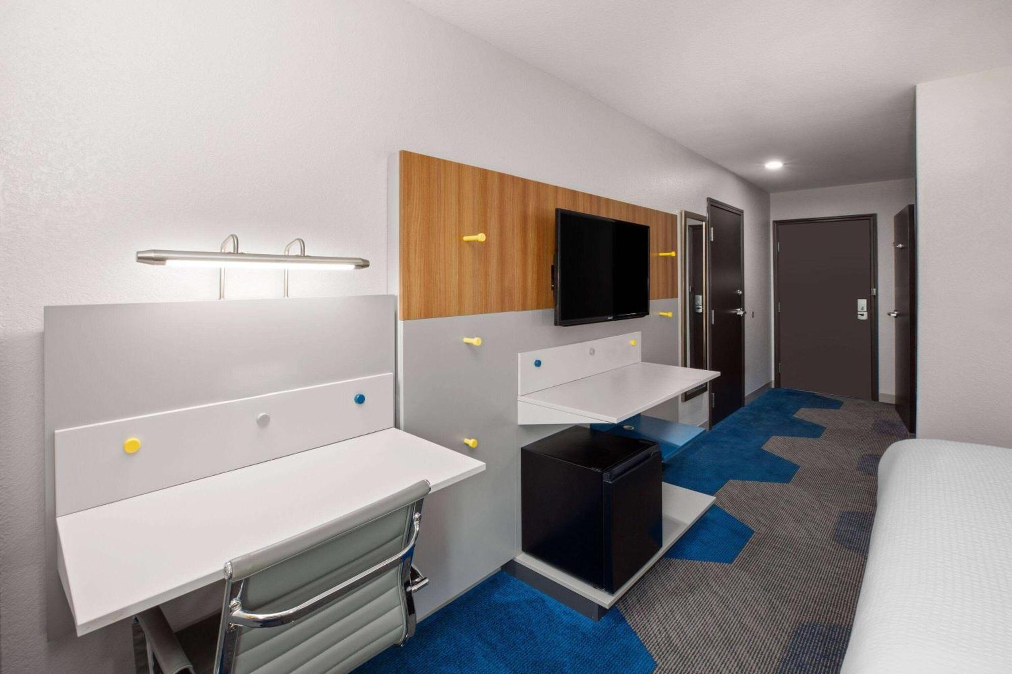 Microtel Inn & Suites By Wyndham Buda Austin South מראה חיצוני תמונה