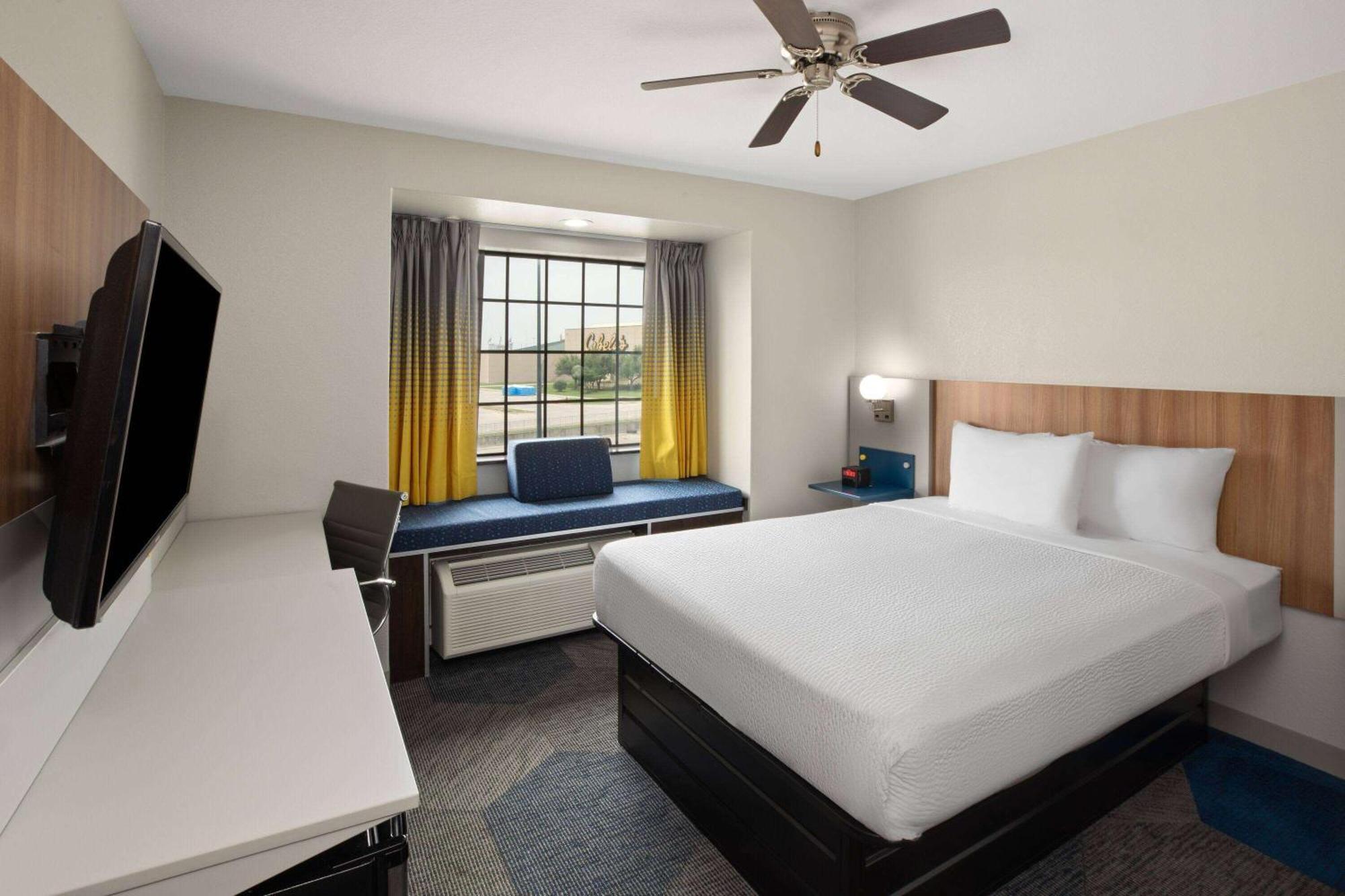 Microtel Inn & Suites By Wyndham Buda Austin South מראה חיצוני תמונה